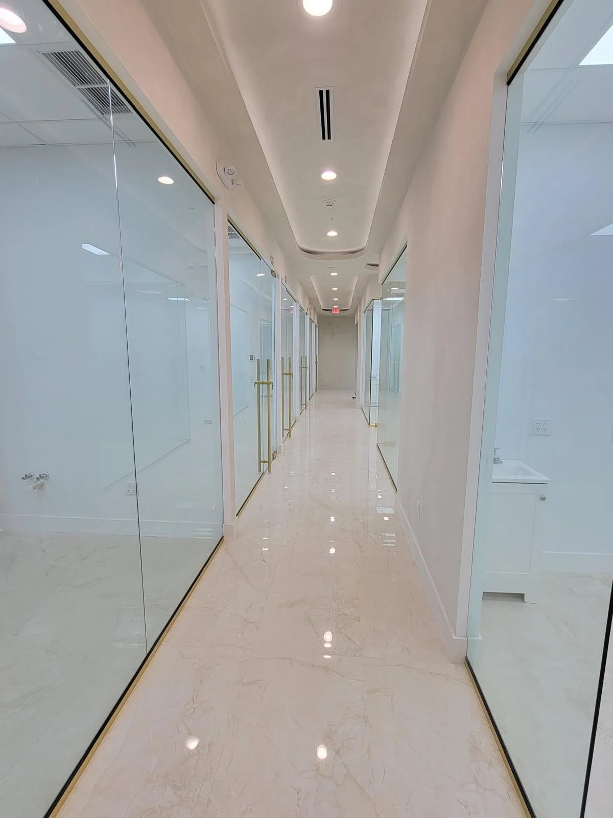 Glass partition for conference room Miami