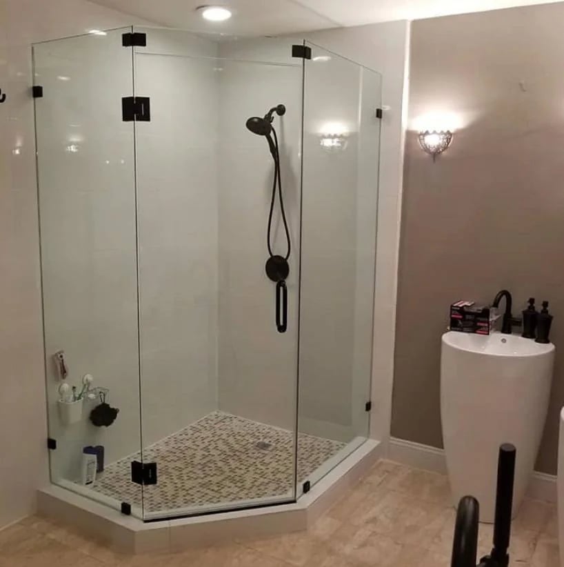 Custom glass shower screen West Palm Beach